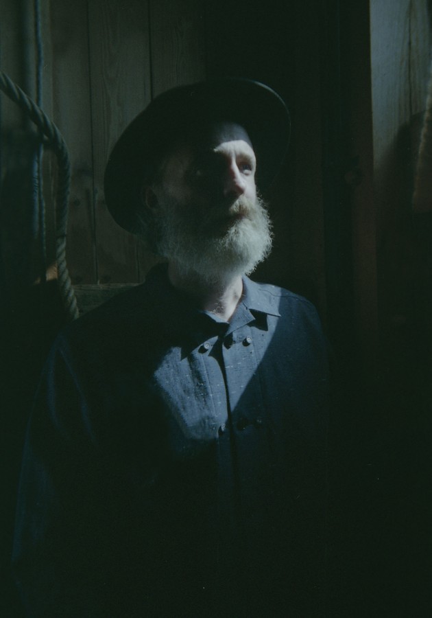 SS16_Wurzel_0002_SS16_Frank_Leder_Wurzel_07